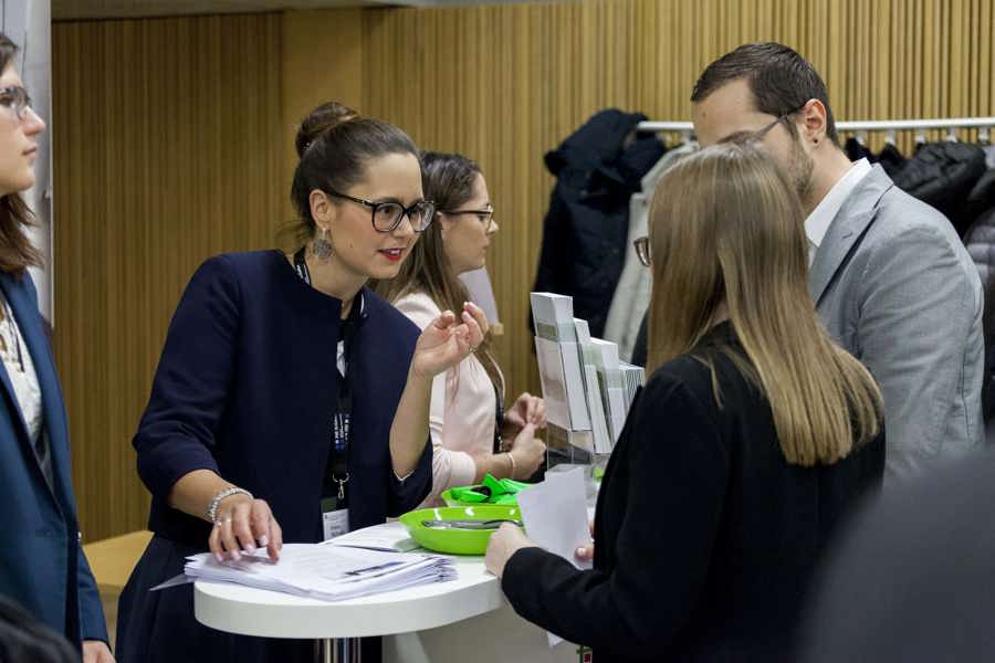 CS Kontaktgespräche Minimiert